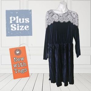 NWT/ Chanal Plus Size Navy Velvet Dress with Lace Detail 5XL